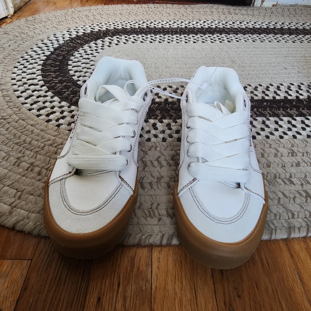 Vans White Denim Tie Up Sneakers - Picture 2 of 11
